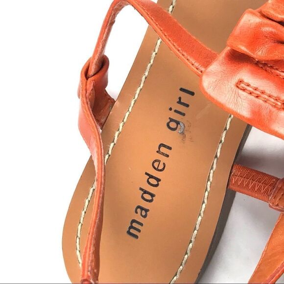 Madden Girl Thong Sandals Size 8 - Picture 5 of 6